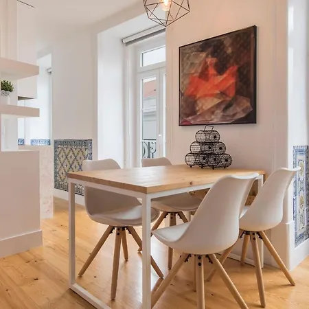 Lovelystay - Lusitano's Heart 2bdr In Alfama *