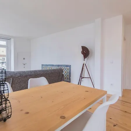 Lovelystay - Lusitano's Heart 2bdr In Alfama *