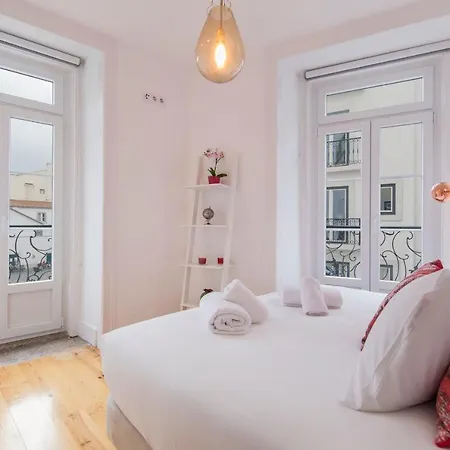 Lovelystay - Lusitano's Heart 2bdr In Alfama Apartamento *