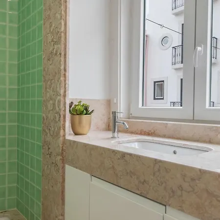 Lovelystay - Lusitano's Heart 2bdr In Alfama Lissabon