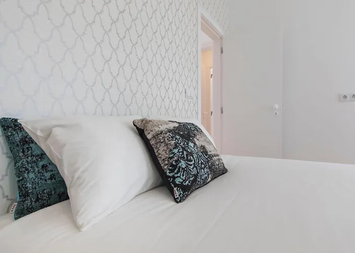 Lovelystay - Lusitano's Heart 2bdr In Alfama Lizbona