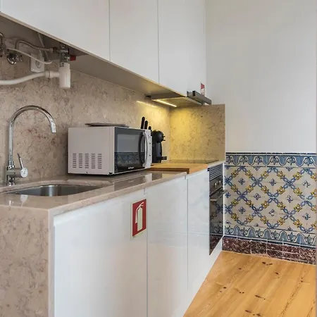 Lovelystay - Lusitano's Heart 2bdr In Alfama * Lisbon