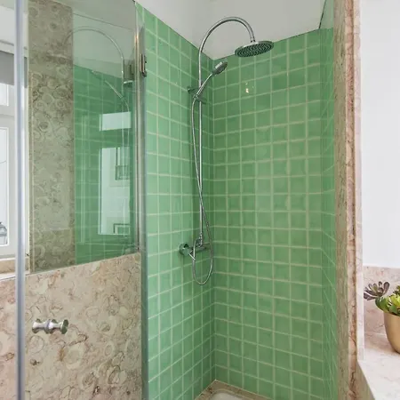 Lovelystay - Lusitano's Heart 2bdr In Alfama