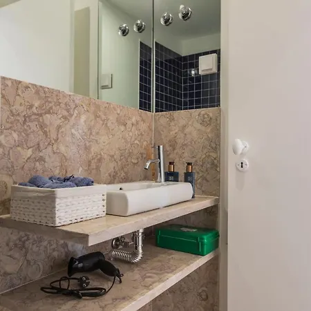 Lovelystay - Lusitano's Heart 2bdr In Alfama